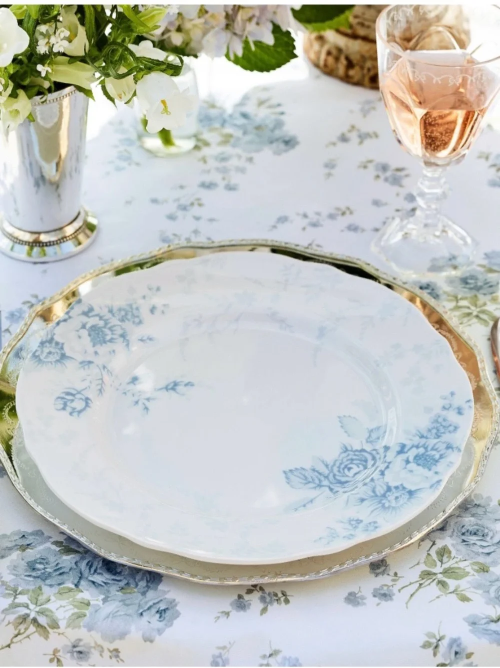 LoveShackFancy Pottery Barn Blue Rose Melamine Dinner Plates - Set of 4